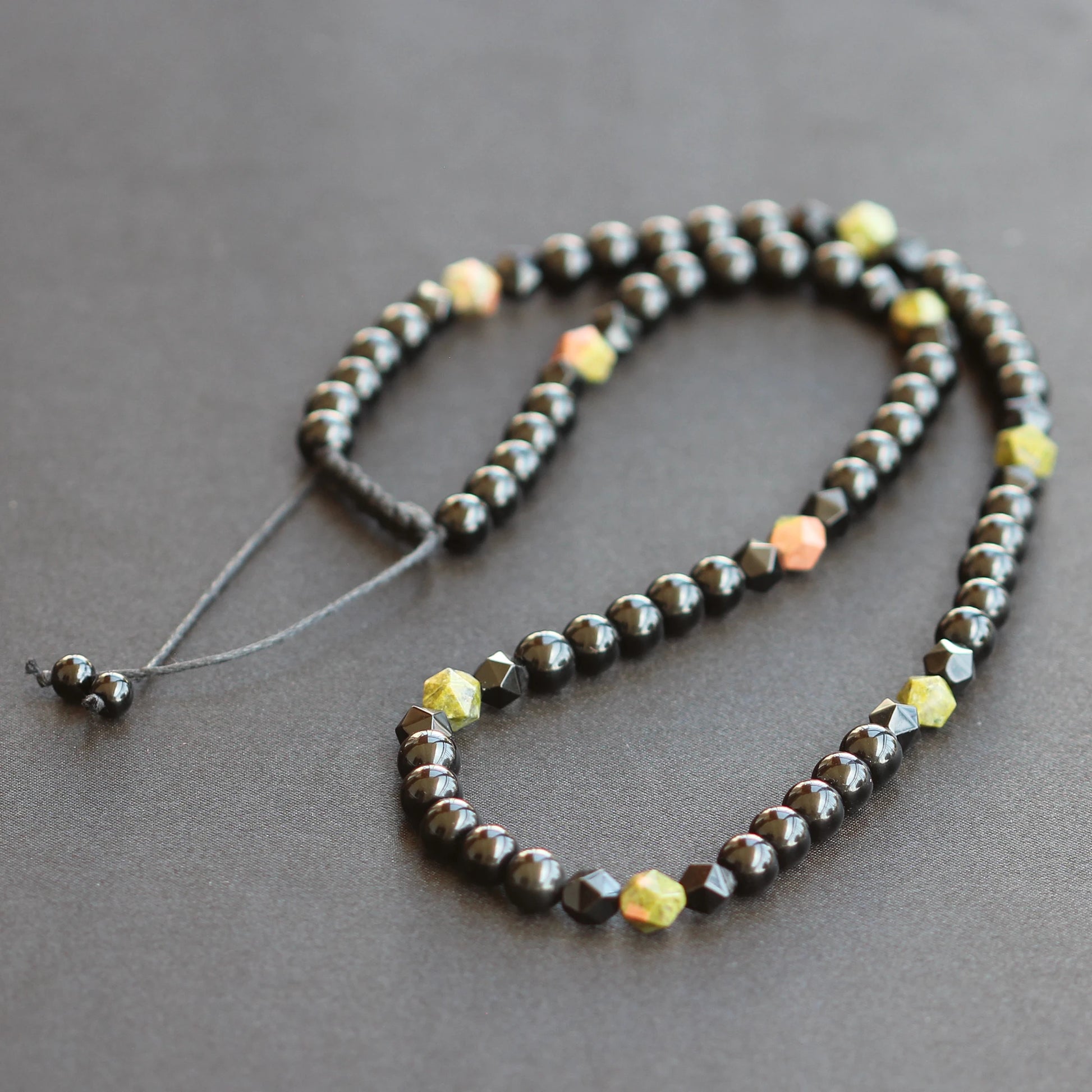 Natural Unakite & Black Onyx Beaded Macrame Choker Necklace - ElisaJewelryArt