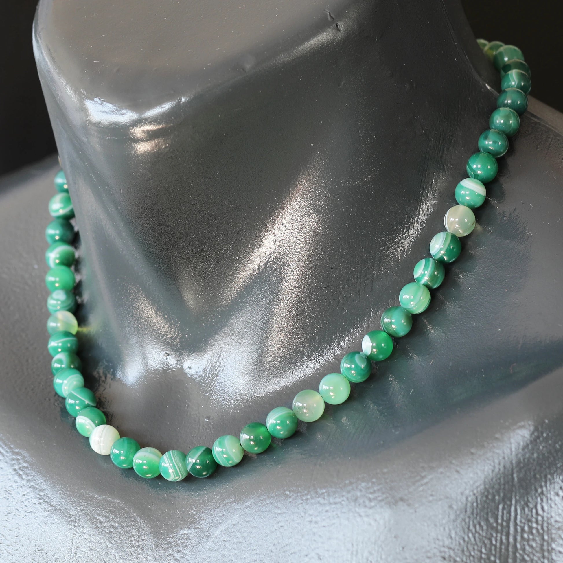 Natural Green Agate Beaded Clasp Choker Necklace - ElisaJewelryArt