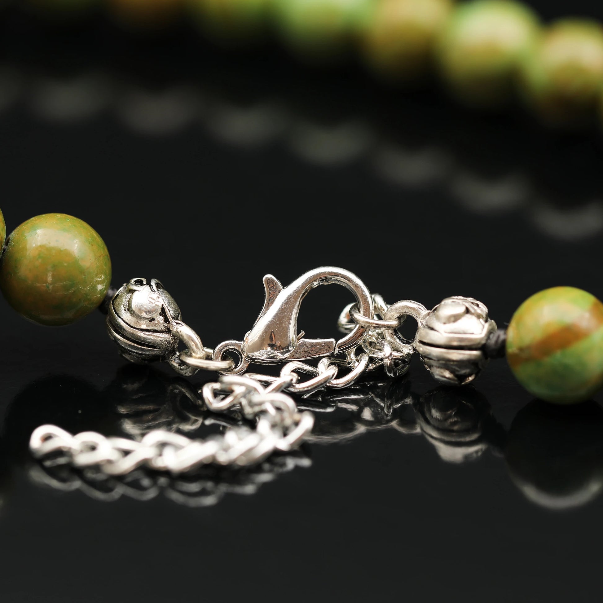 Natural Green Jasper Beaded Clasp Choker Necklace - ElisaJewelryArt