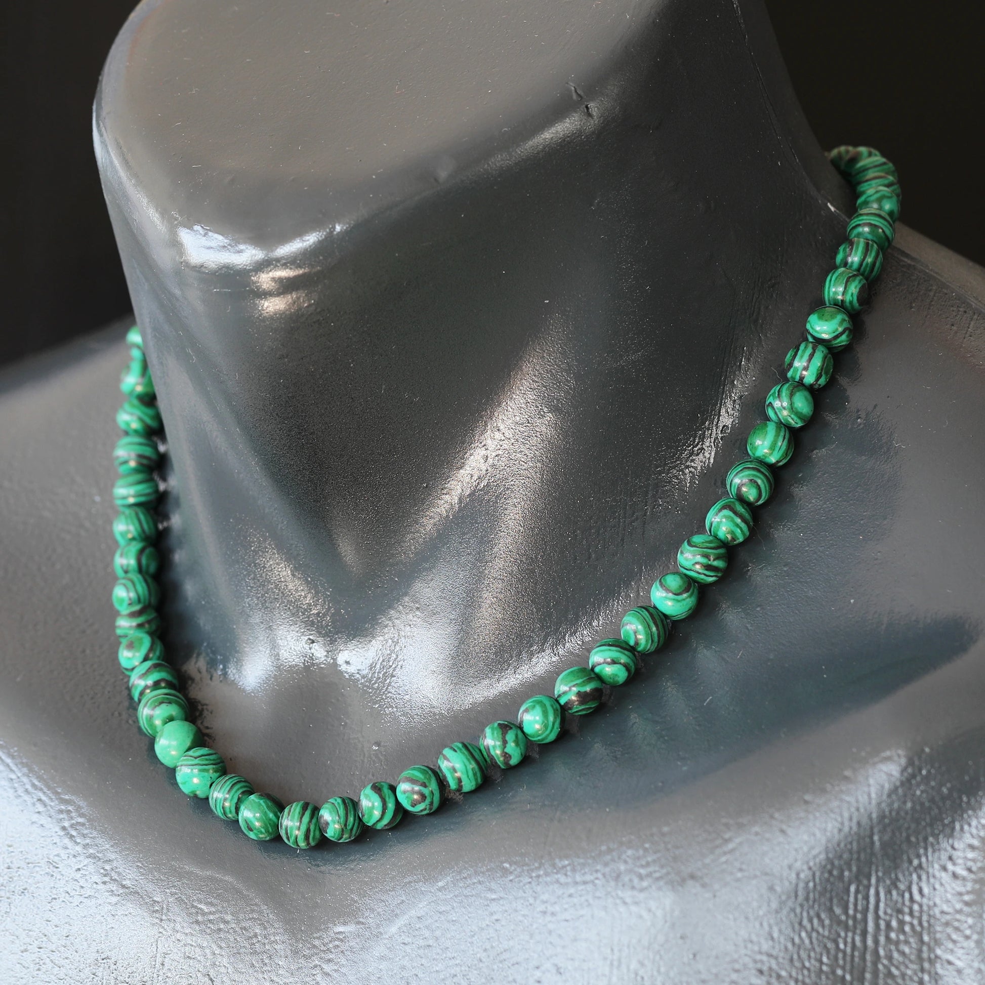 Malachite Beaded Clasp Choker Necklace - ElisaJewelryArt