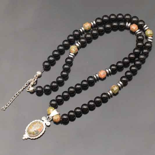 Colgante de león de latón, collar de macramé con cuentas de piedra de lava y ónix negro natural