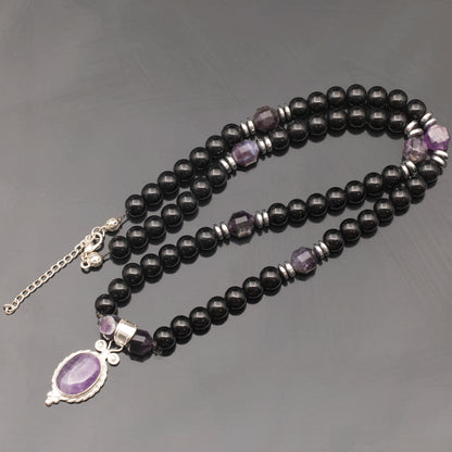 Colgante de león de latón, collar de macramé con cuentas de piedra de lava y ónix negro natural