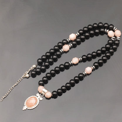 Colgante de león de latón, collar de macramé con cuentas de piedra de lava y ónix negro natural