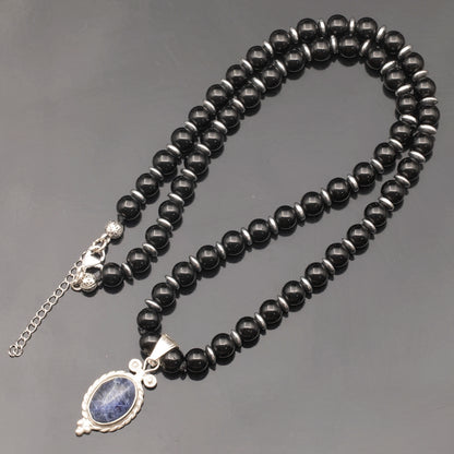 Colgante de león de latón, collar de macramé con cuentas de piedra de lava y ónix negro natural