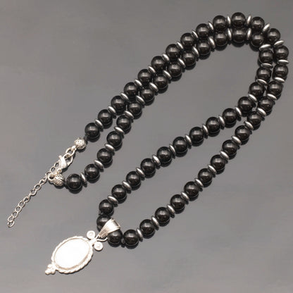 Colgante de león de latón, collar de macramé con cuentas de piedra de lava y ónix negro natural