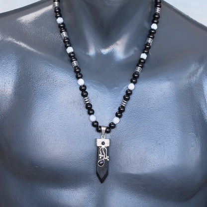 Colgante de león de latón, collar de macramé con cuentas de piedra de lava y ónix negro natural